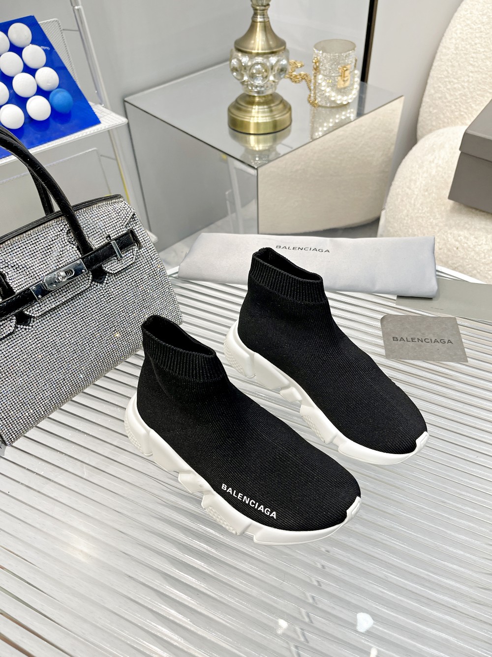 Children's shoes child